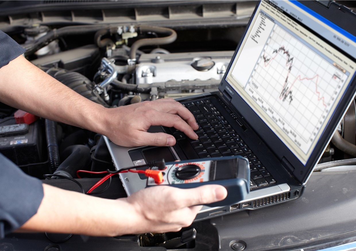 A picture of one of our mechanics undertaking diagnostic checks that pick up errors and identifies what they mean, ideal for car breakdowns and van breakdowns. Based in Poulton.